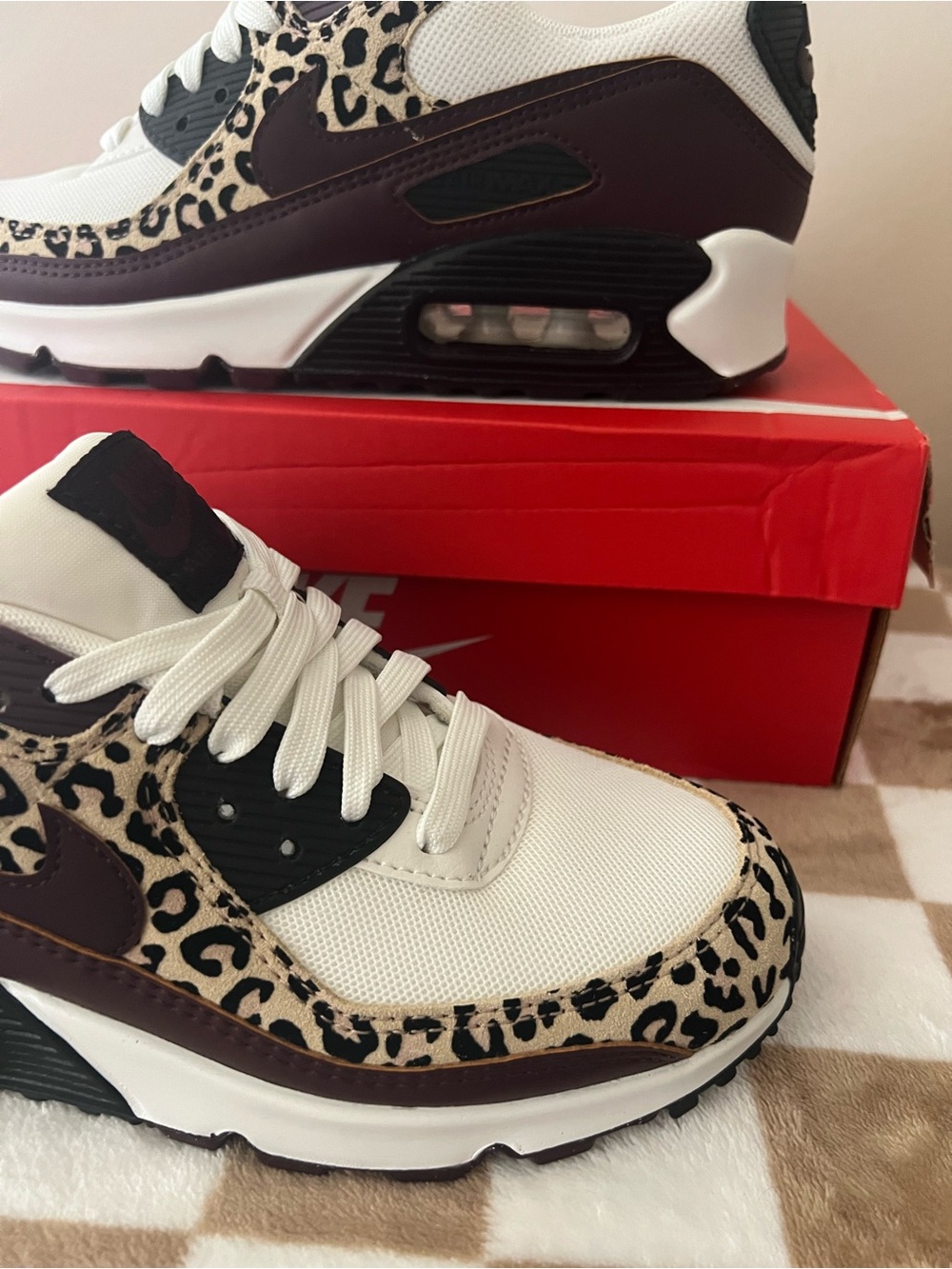 Nike Air Max 90 SE Sneakers Burgundy/Leopard IF1619 102 Women’s Sz 7.5 BNIB - Picture 4 of 16